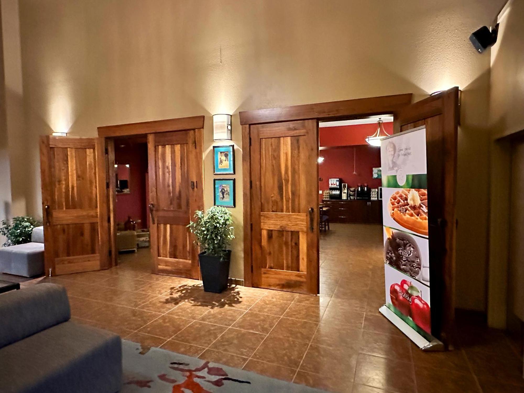 Quality Inn & Suites Rimbey Dış mekan fotoğraf